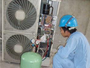 空調加氟現(xiàn)場